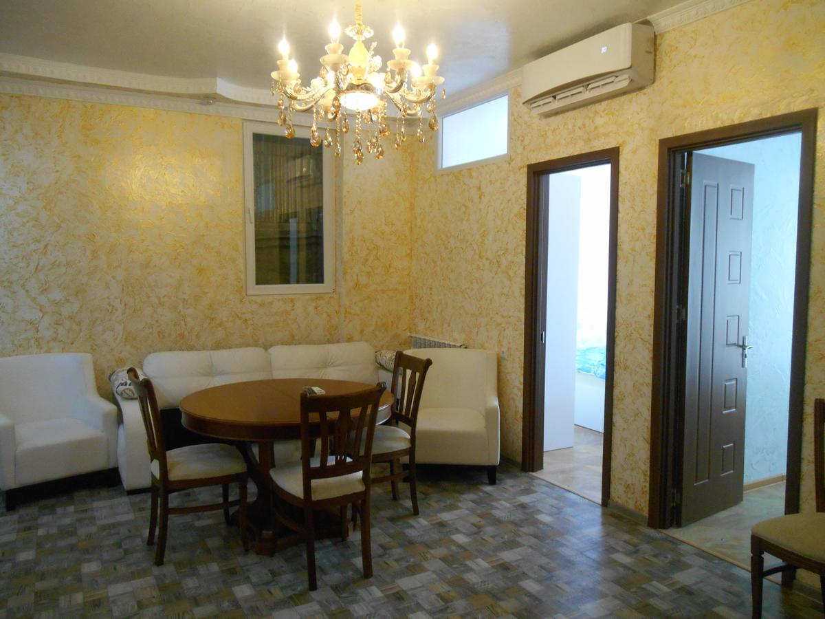 Apartment On Gorgiladze 28 Batumi Exterior photo
