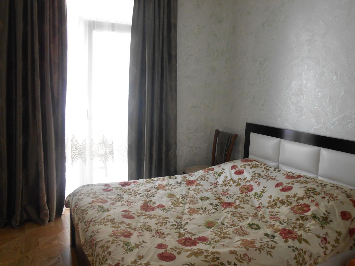 Apartment On Gorgiladze 28 Batumi Exterior photo